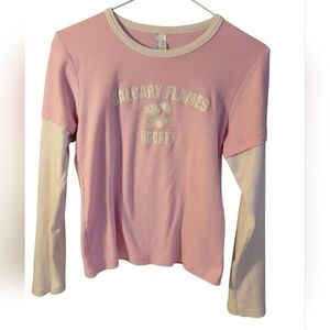 💗🇨🇦 CALGARY FLAMES Hockey Size Medium Shirt Pink/White